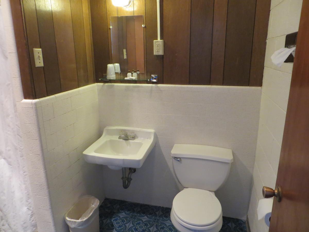 Alamo Inn Bagian luar foto